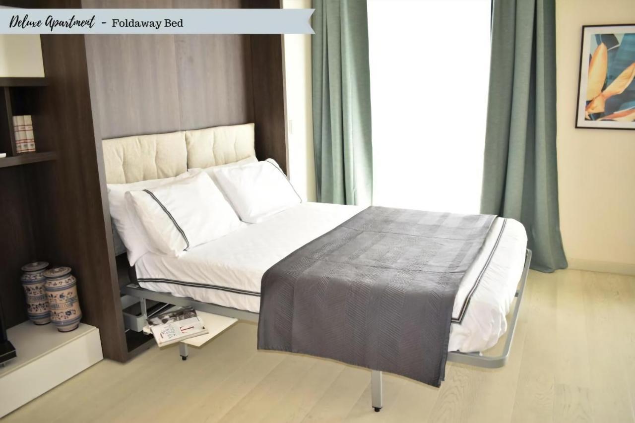 Front Beach Apartments 비아레지오 외부 사진